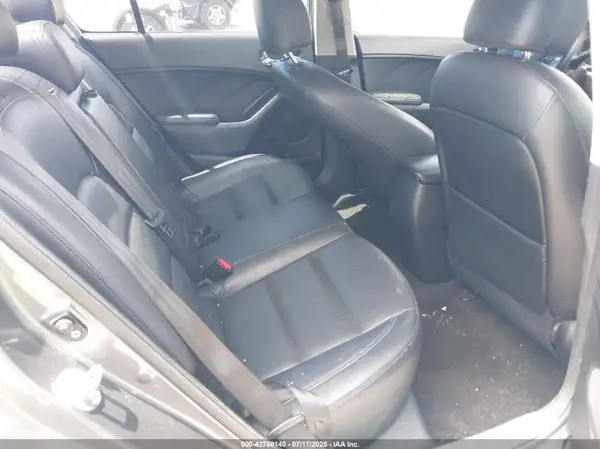 KNAFZ4A8XG5614513 2016 KIA FORTE - Image 8