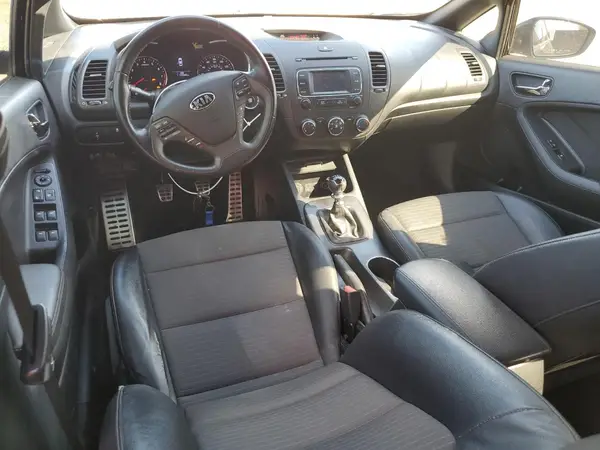 KNAFZ5A30G5592127 2016 KIA FORTE - Image 8