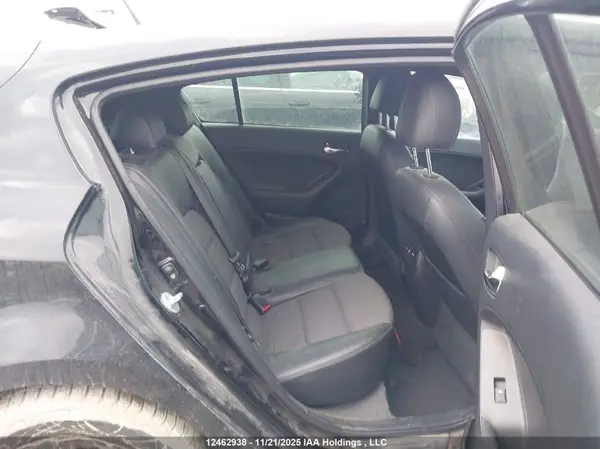 KNAFZ5A30G5596047 2016 KIA FORTE - Image 8
