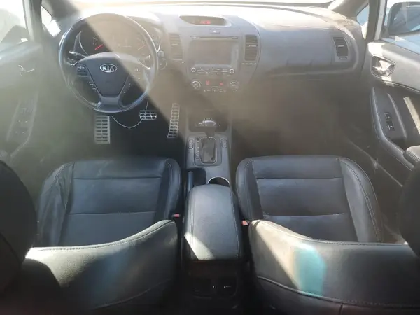 KNAFZ5A31G5492084 2016 KIA FORTE - Image 8