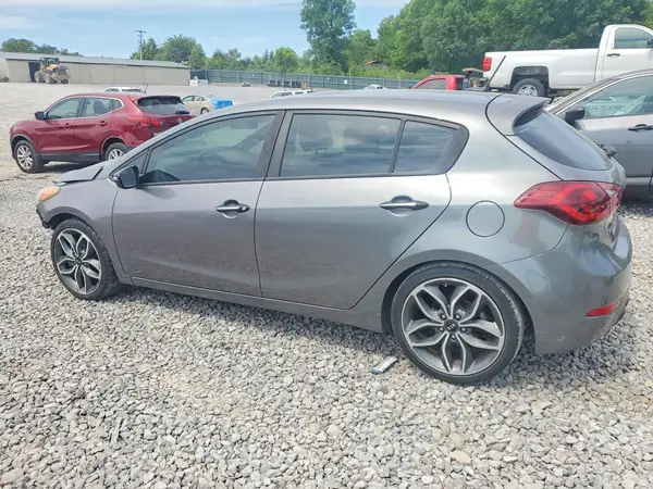 KNAFZ5A31G5536701 2016 KIA FORTE - Image 2
