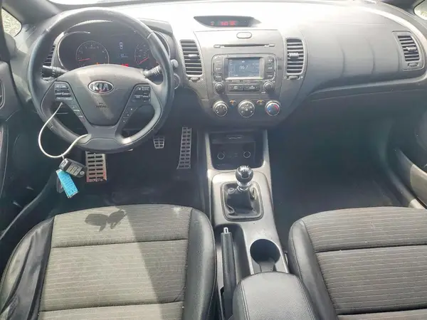 KNAFZ5A31G5536701 2016 KIA FORTE - Image 8