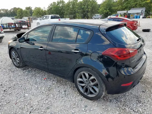 KNAFZ5A31G5560156 2016 KIA FORTE - Image 2