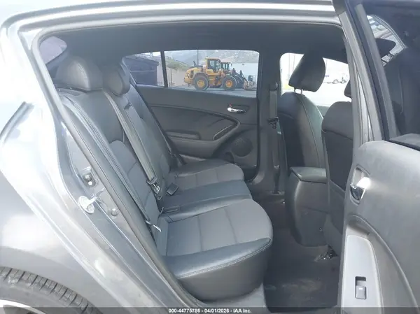 KNAFZ5A33G5494547 2016 KIA FORTE - Image 8