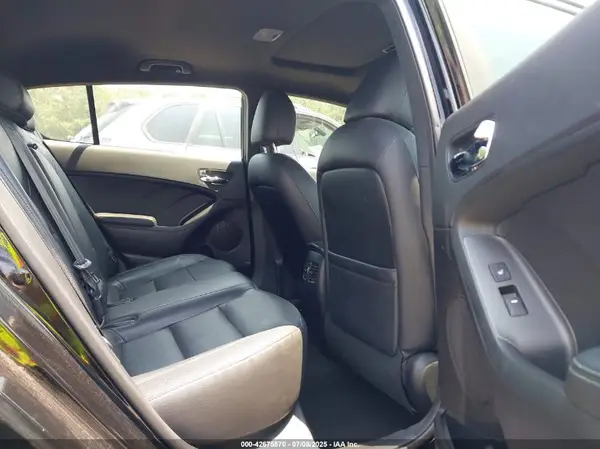 KNAFZ5A34G5590753 2016 KIA FORTE - Image 8