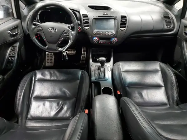 KNAFZ5A35G5468919 2016 KIA FORTE - Image 8