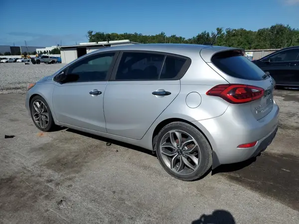 KNAFZ5A35G5587800 2016 KIA FORTE - Image 2