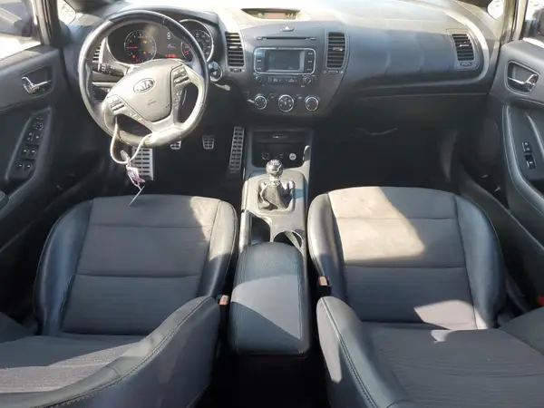 KNAFZ5A35G5587800 2016 KIA FORTE - Image 8