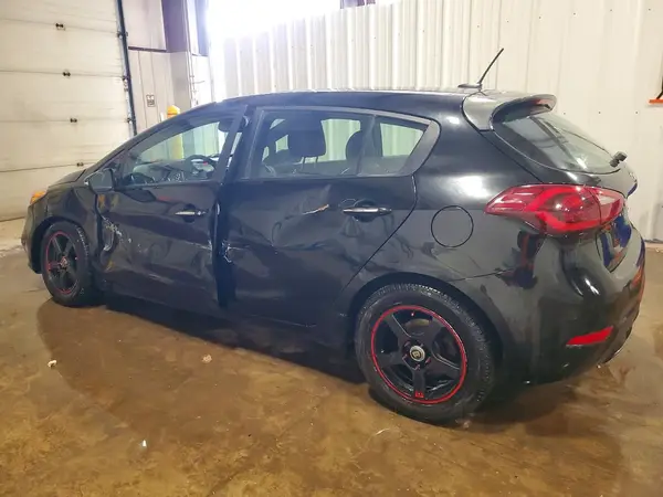 KNAFZ5A36G5560122 2016 KIA FORTE - Image 2