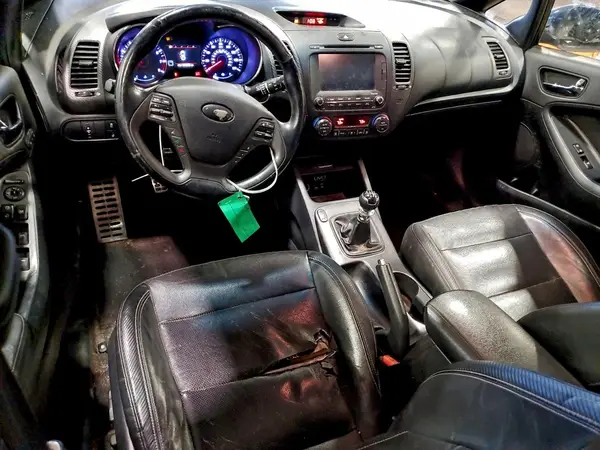 KNAFZ5A36G5560122 2016 KIA FORTE - Image 8