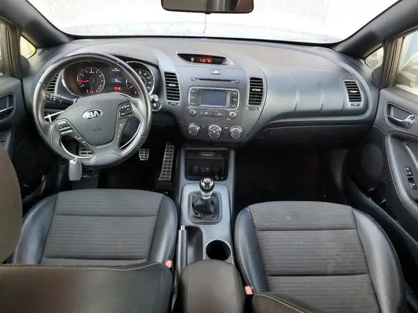 KNAFZ5A36G5632369 2016 KIA FORTE - Image 8