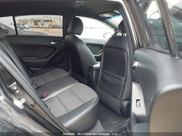KNAFZ5A36G5635627 2016 KIA FORTE - Image 8