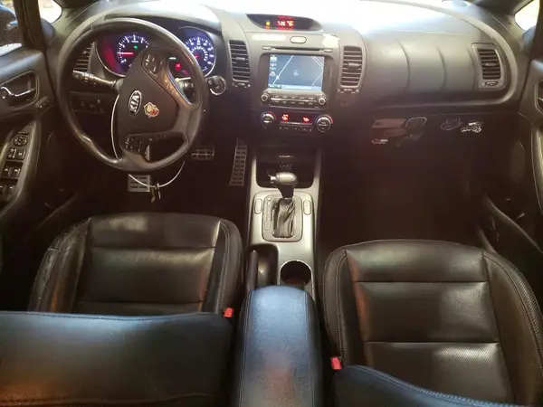 KNAFZ5A38G5583658 2016 KIA FORTE - Image 8
