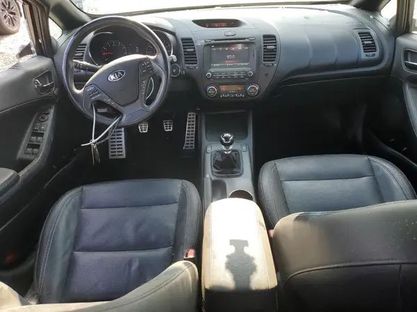 KNAFZ5A38G5588567 2016 KIA FORTE - Image 8