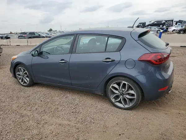 KNAFZ5A38G5621518 2016 KIA FORTE - Image 2