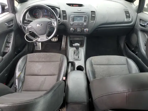 KNAFZ5A38G5621518 2016 KIA FORTE - Image 8