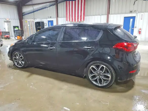 KNAFZ5A39G5546828 2016 KIA FORTE - Image 2