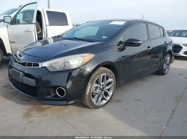 KNAFZ5A39G5583703 2016 KIA FORTE - Image 2