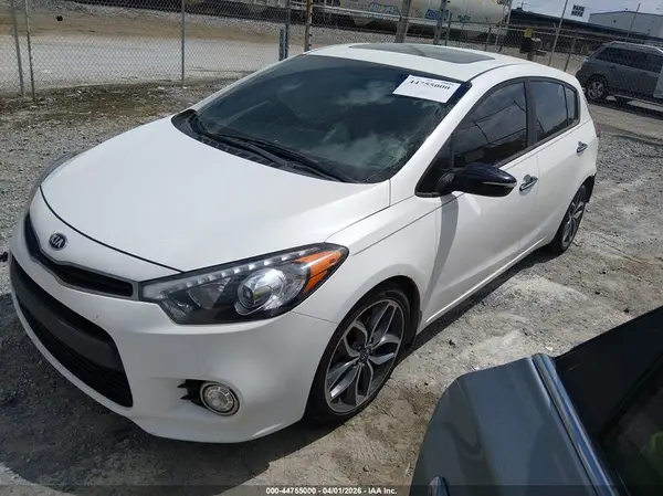 KNAFZ5A39G5591574 2016 KIA FORTE - Image 2