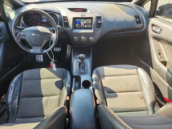 KNAFZ5A39G5636495 2016 KIA FORTE - Image 8