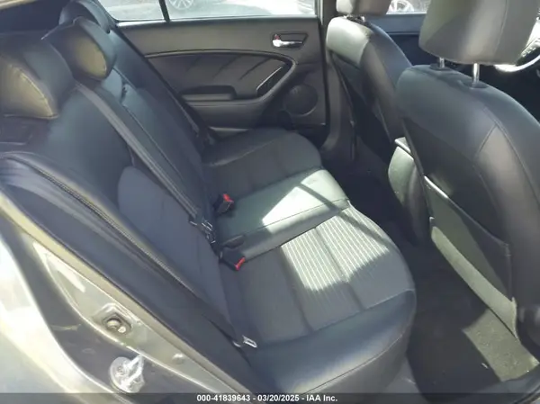 KNAFZ5A3XG5546255 2016 KIA FORTE - Image 8
