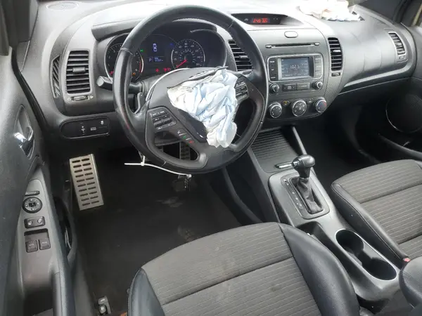 KNAFZ6A31G5589243 2016 KIA FORTE - Image 8