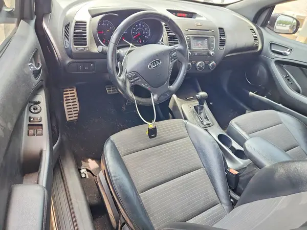 KNAFZ6A32G5638501 2016 KIA FORTE - Image 8