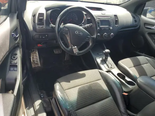 KNAFZ6A33G5580513 2016 KIA FORTE - Image 8