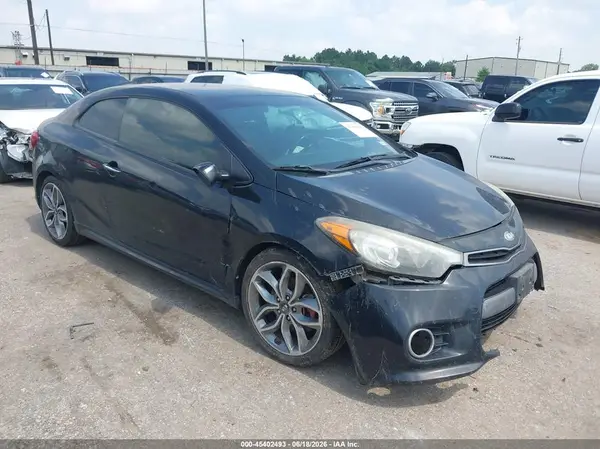 KNAFZ6A34G5576597 2016 KIA FORTE - Image 1