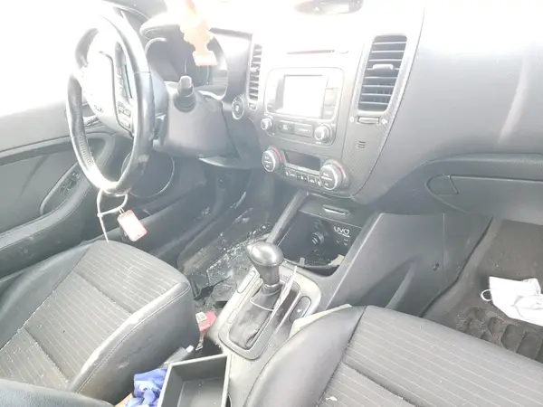KNAFZ6A35G5472507 2016 KIA FORTE - Image 8