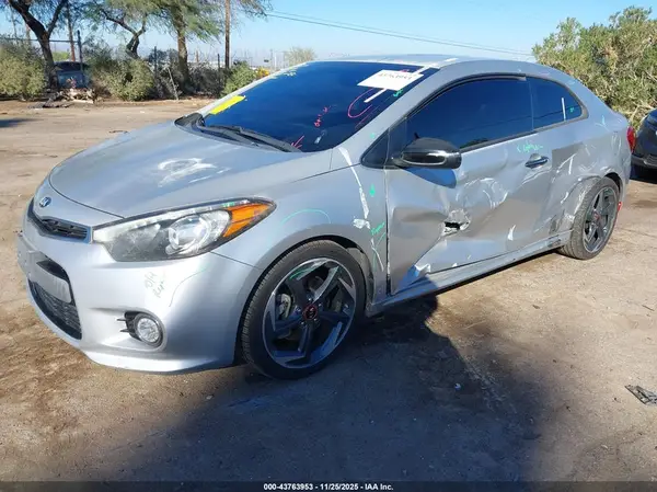 KNAFZ6A35G5604584 2016 KIA FORTE - Image 2