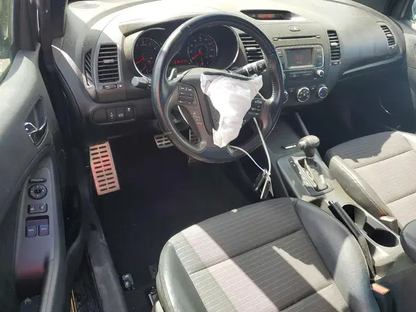 KNAFZ6A35G5640100 2016 KIA FORTE - Image 8