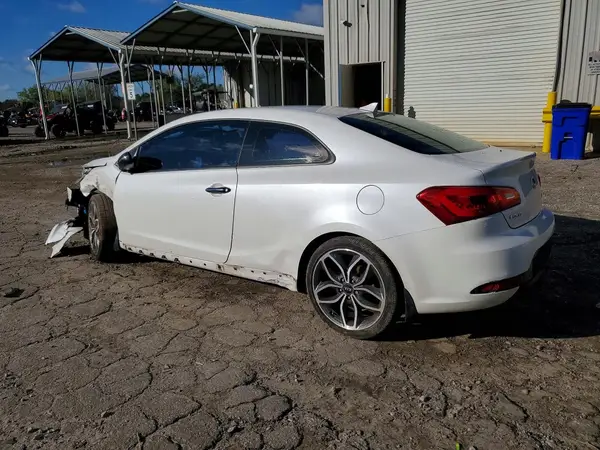 KNAFZ6A35G5642607 2016 KIA FORTE - Image 2