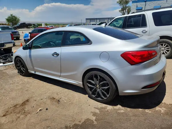 KNAFZ6A37G5593653 2016 KIA FORTE - Image 2