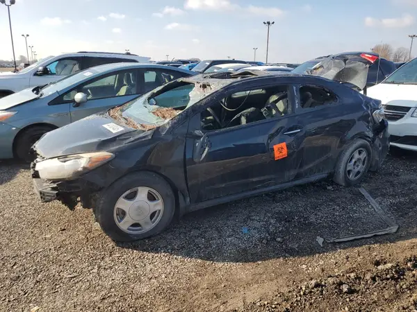 KNAFZ6A38G5618835 2016 KIA FORTE - Image 1