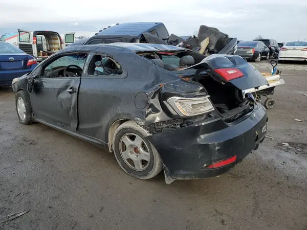 KNAFZ6A38G5618835 2016 KIA FORTE - Image 2