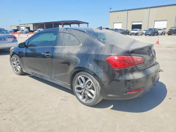 KNAFZ6A38G5619984 2016 KIA FORTE - Image 2