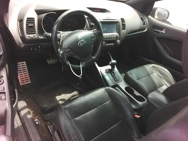 KNAFZ6A38G5619984 2016 KIA FORTE - Image 8