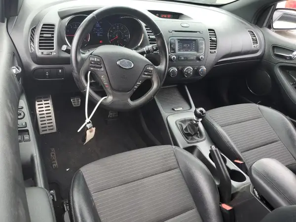 KNAFZ6A38G5650202 2016 KIA FORTE - Image 8