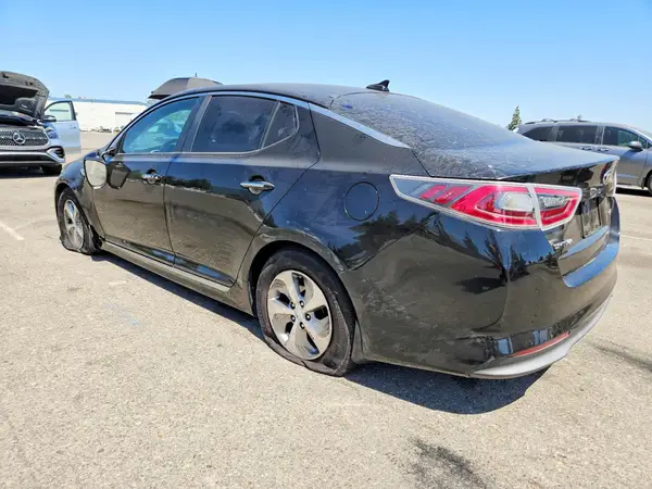 KNAGM4AD0G5095147 2016 KIA OPTIMA - Image 2
