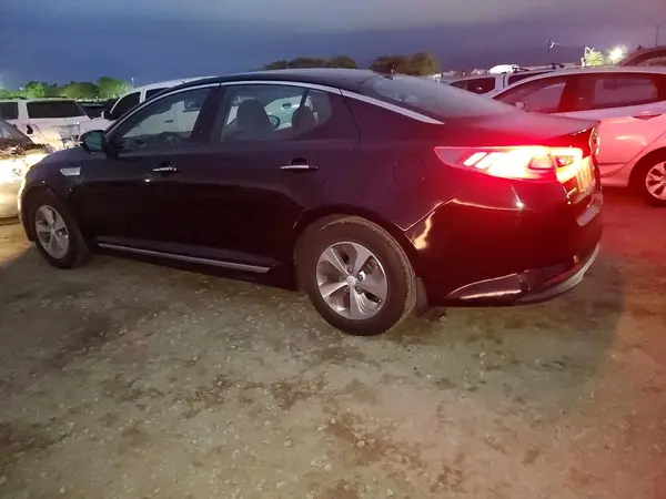 KNAGM4AD0G5095990 2016 KIA OPTIMA - Image 2