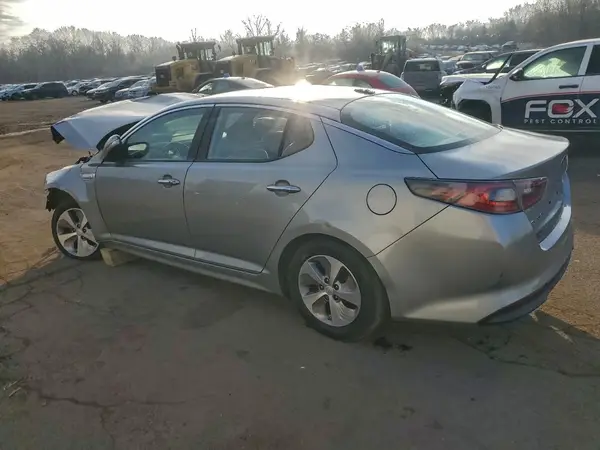 KNAGM4AD1G5093004 2016 KIA OPTIMA - Image 2