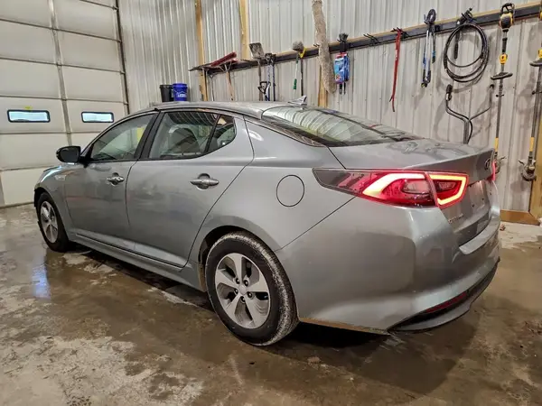 KNAGM4AD1G5094704 2016 KIA OPTIMA - Image 2