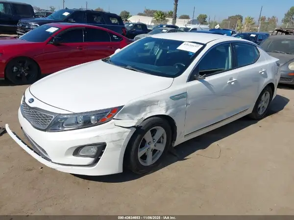 KNAGM4AD2G5094453 2016 KIA OPTIMA - Image 2