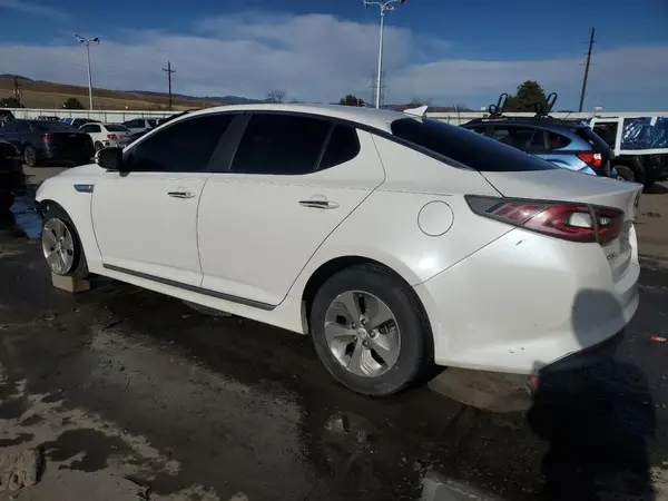 KNAGM4AD2G5096655 2016 KIA OPTIMA - Image 2