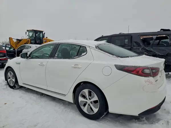 KNAGM4AD2G5099670 2016 KIA OPTIMA - Image 2