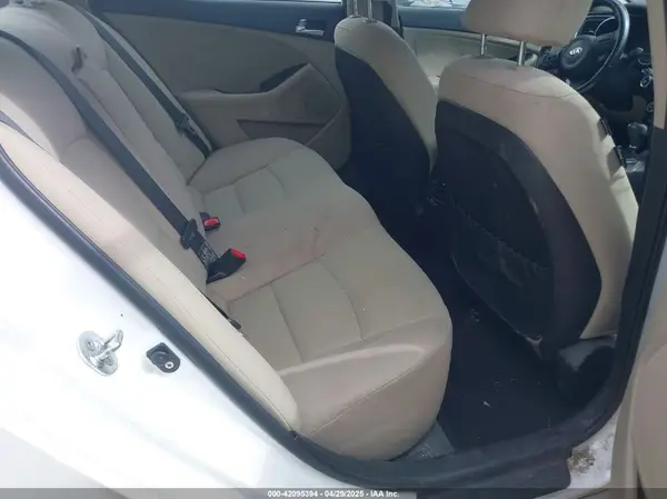 KNAGM4AD3G5092100 2016 KIA OPTIMA - Image 8