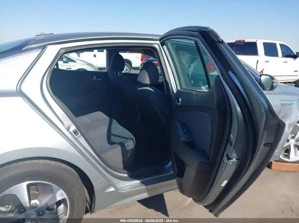 KNAGM4AD3G5093523 2016 KIA OPTIMA - Image 8