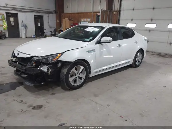 KNAGM4AD3G5094655 2016 KIA OPTIMA - Image 2