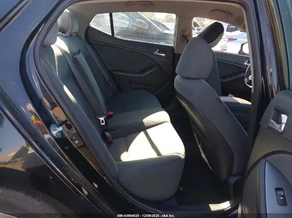 KNAGM4AD3G5095868 2016 KIA OPTIMA - Image 8